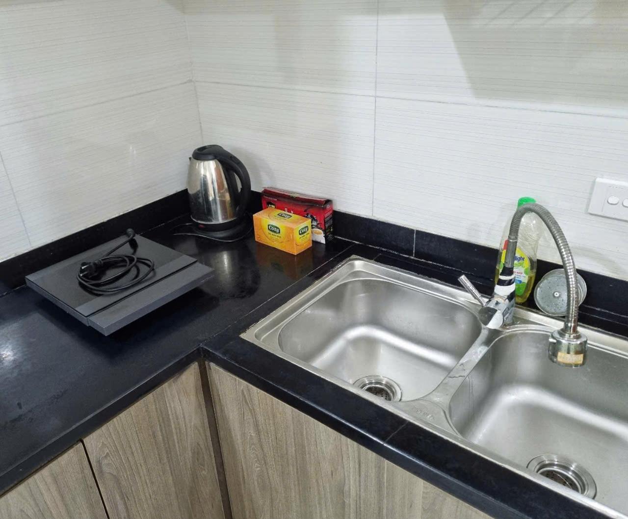 The Mini Apartment Includes Breakfast Hanoi Exteriör bild